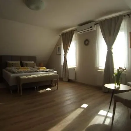 Apartments For Rent Near Budapest Guest house *