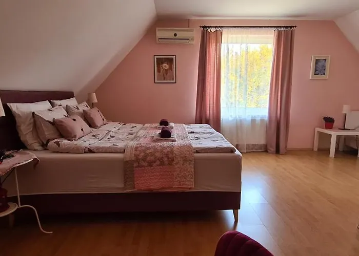 For Rent Near Budapest 게스트하우스 에첵